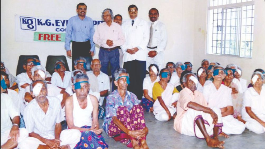Dr APJ Abdul Kalam with patients who underwent free Eye Surgeries